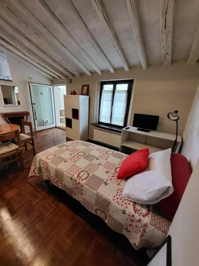Il Nido Dell'Artista, Mansarda Sui Tetti Di Modena Apartment 0*,